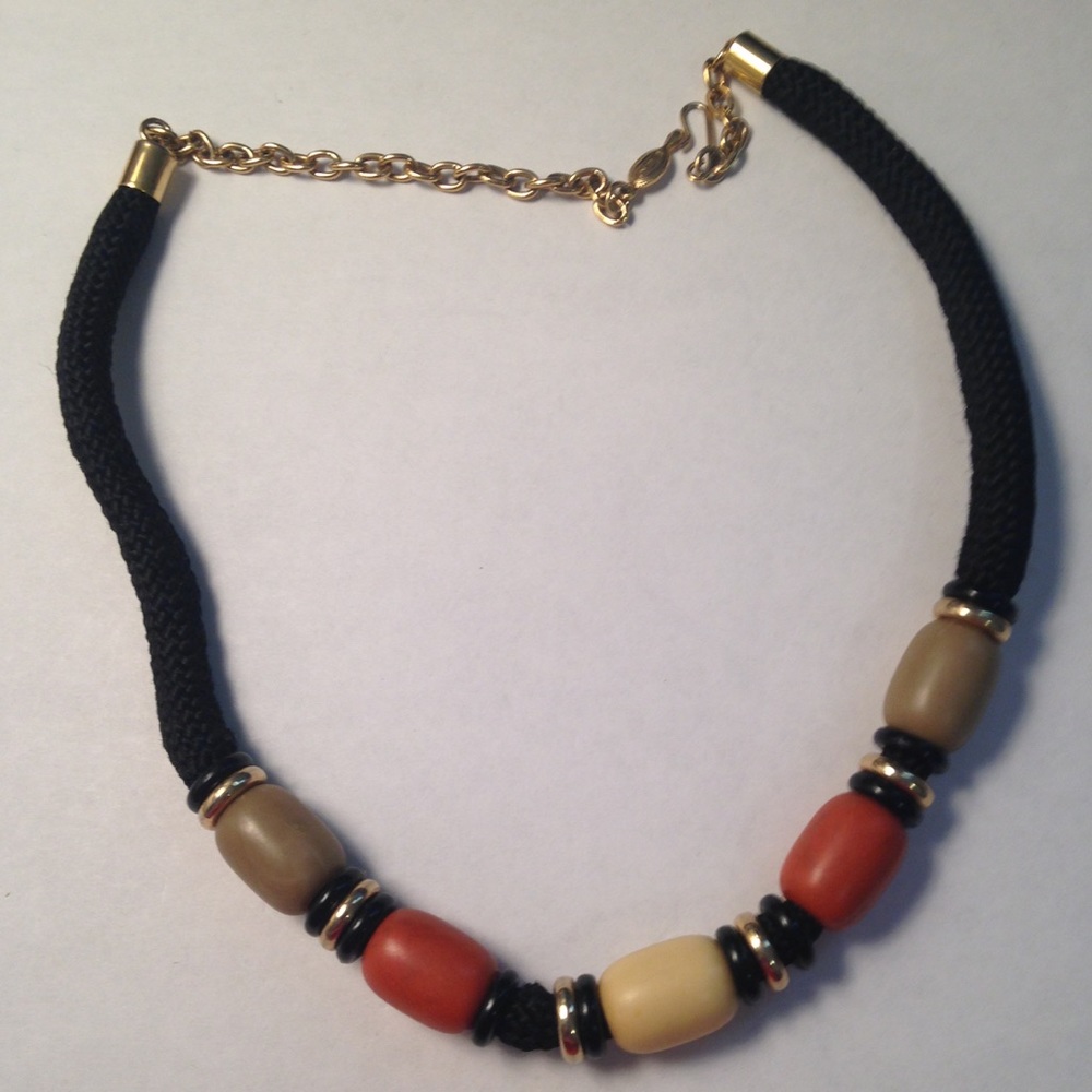 Sarah Coventry black nylon rope necklace with bead